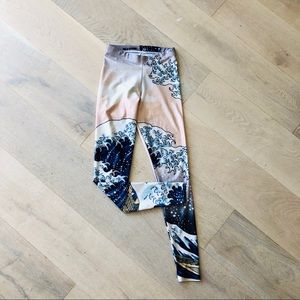 Black milk XS the great wave leggings